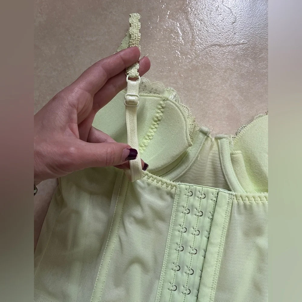 Avon Fashions Womens Corsets & Bustiers Size L(G) Lace Trim Green Mint - Picture 10 of 13